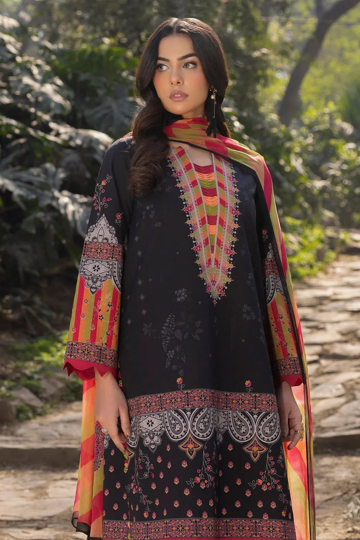 Charizma | C prints Lawn | CP5-11 - Rang-e-Khaas