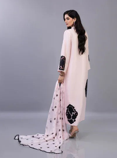 Zainab Chottani | Ramadan Edit 26 | Blush Royale