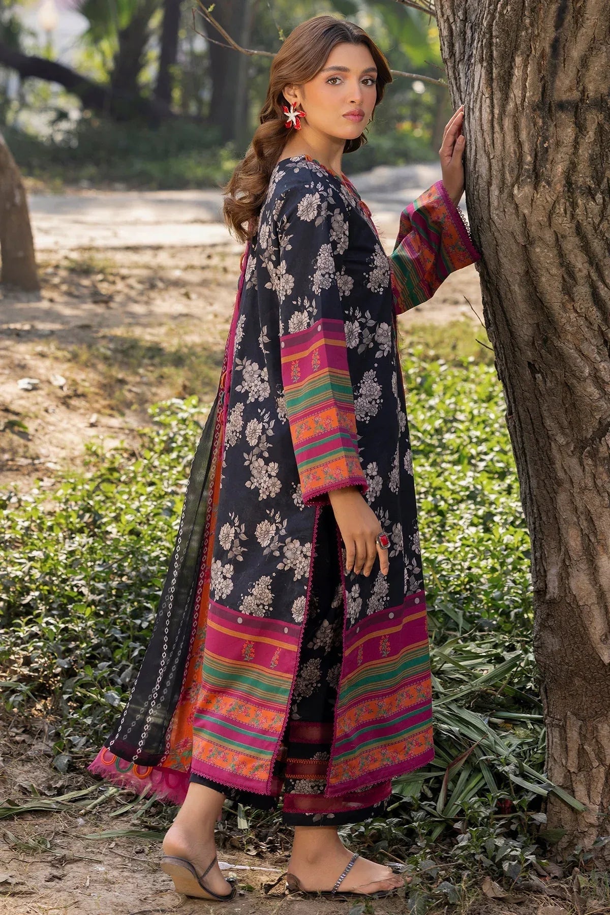 Charizma | C prints Lawn | CP5-14 - Rang-e-Khaas
