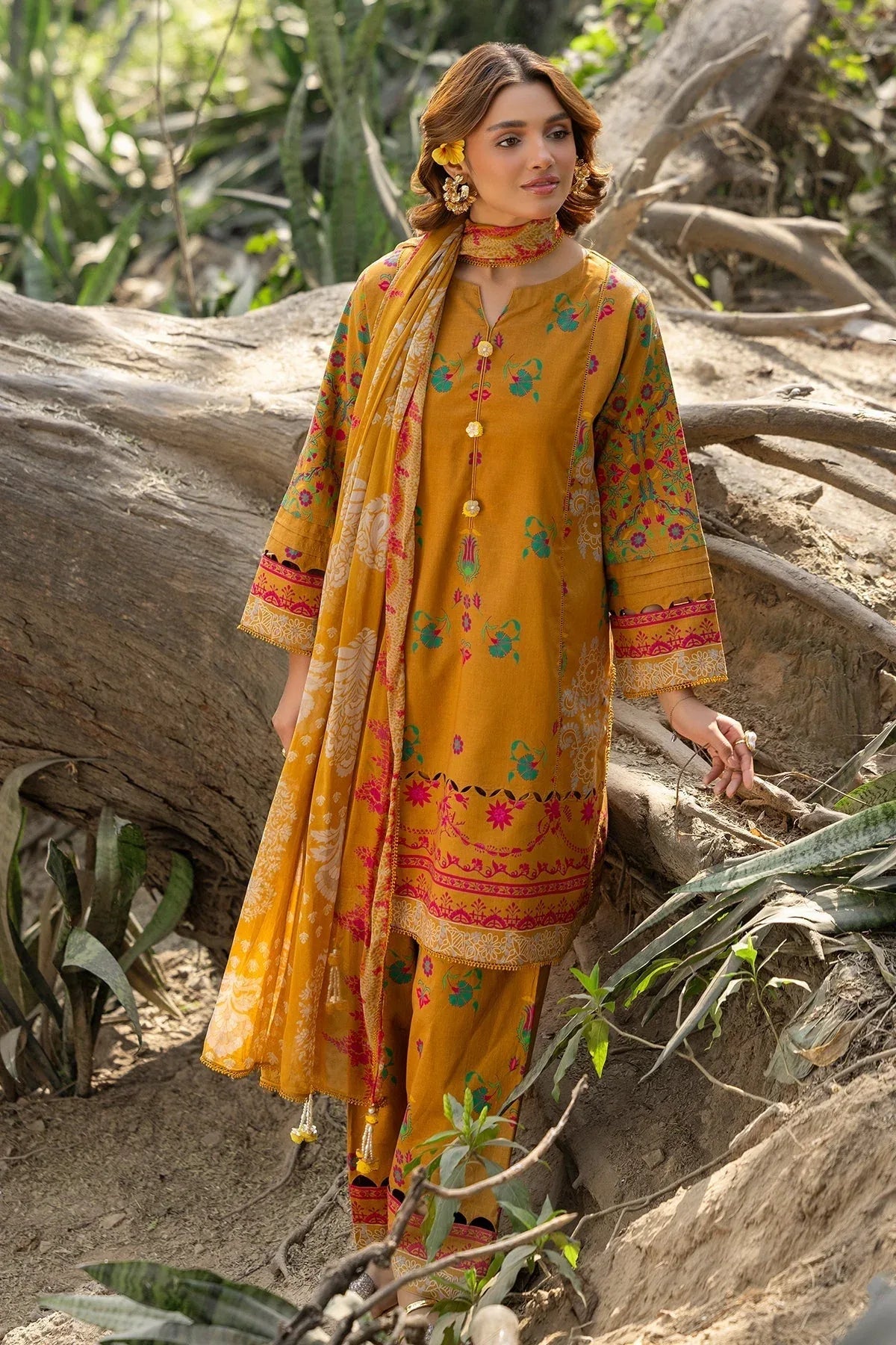 Charizma | C prints Lawn | CP5-13 - Rang-e-Khaas