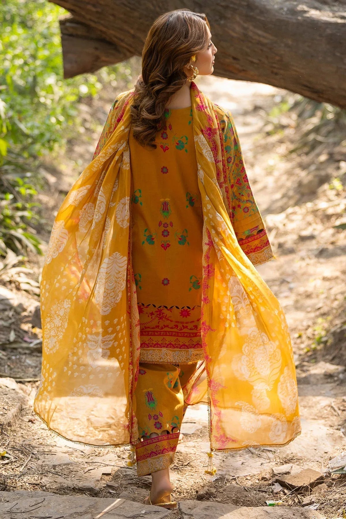 Charizma | C prints Lawn | CP5-13 - Rang-e-Khaas