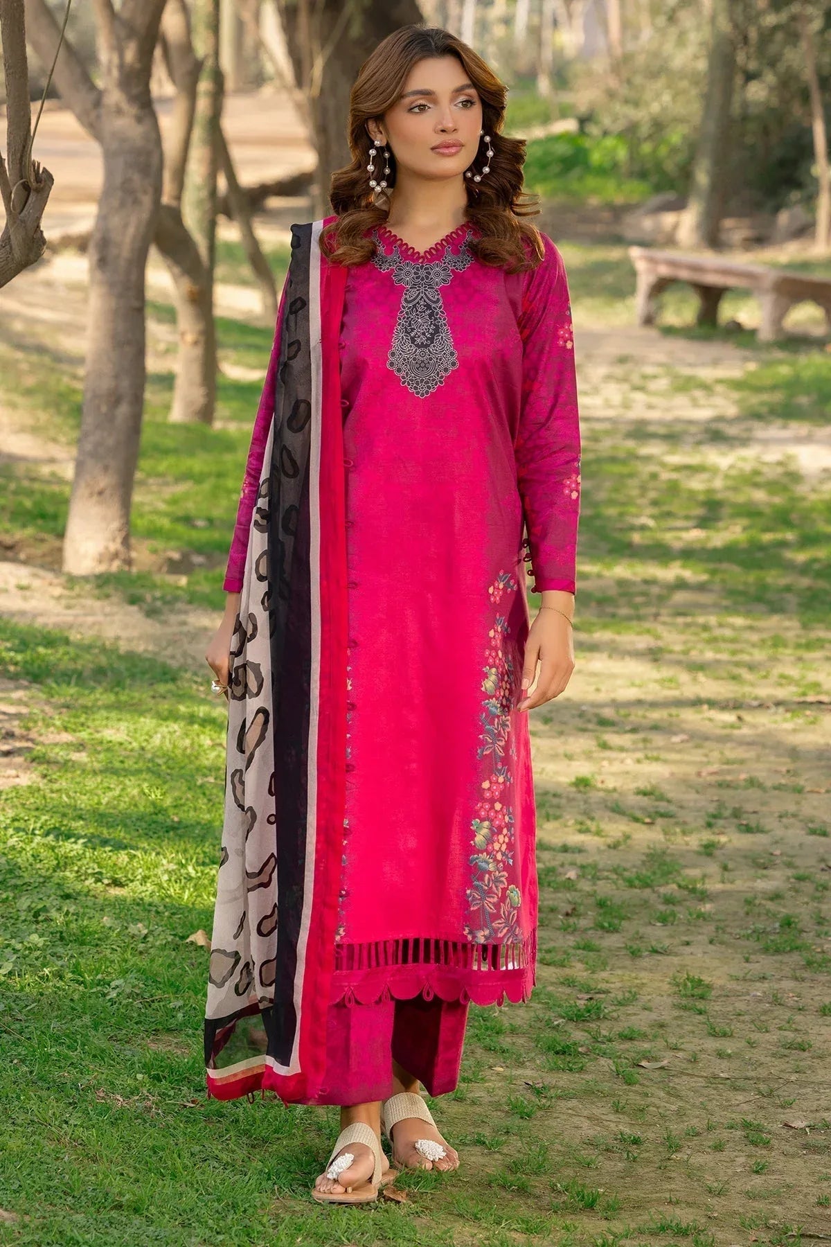 Charizma | C prints Lawn | CP5-12 - Rang-e-Khaas
