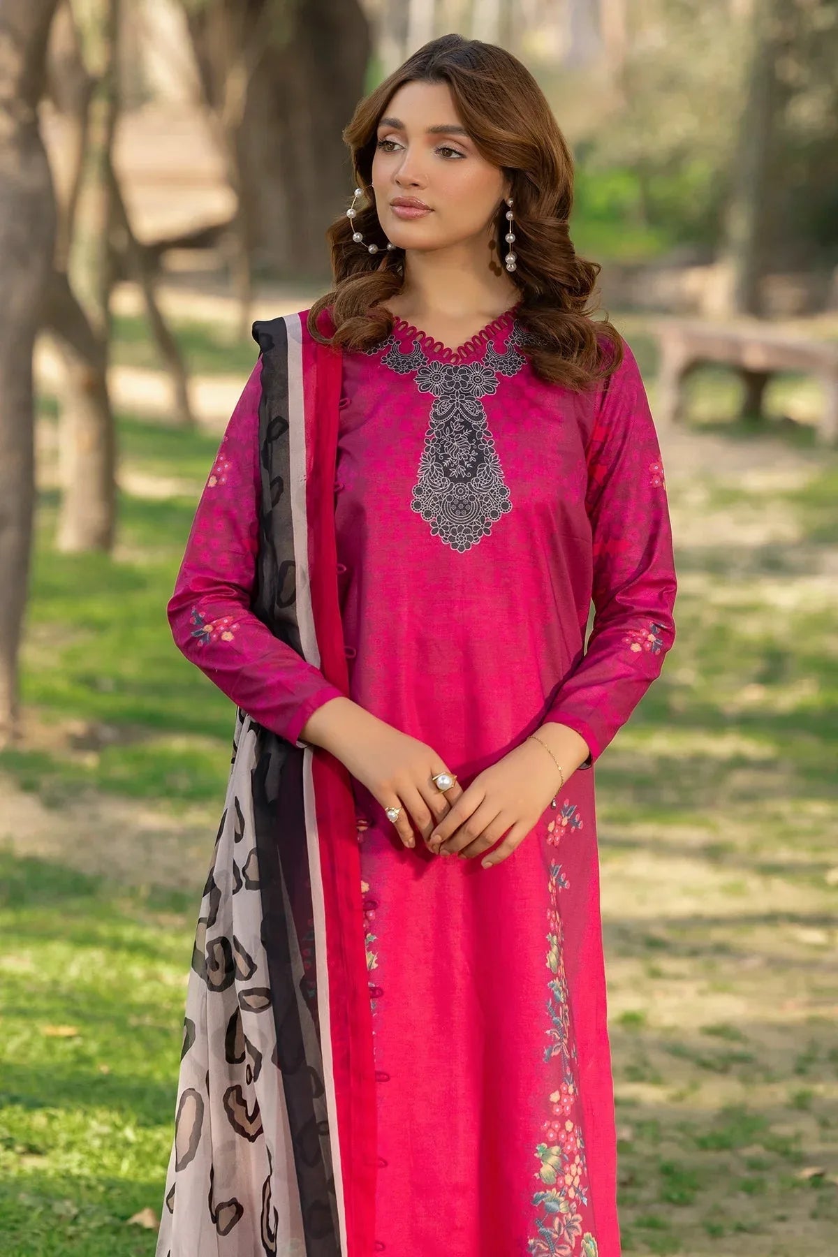 Charizma | C prints Lawn | CP5-12 - Rang-e-Khaas