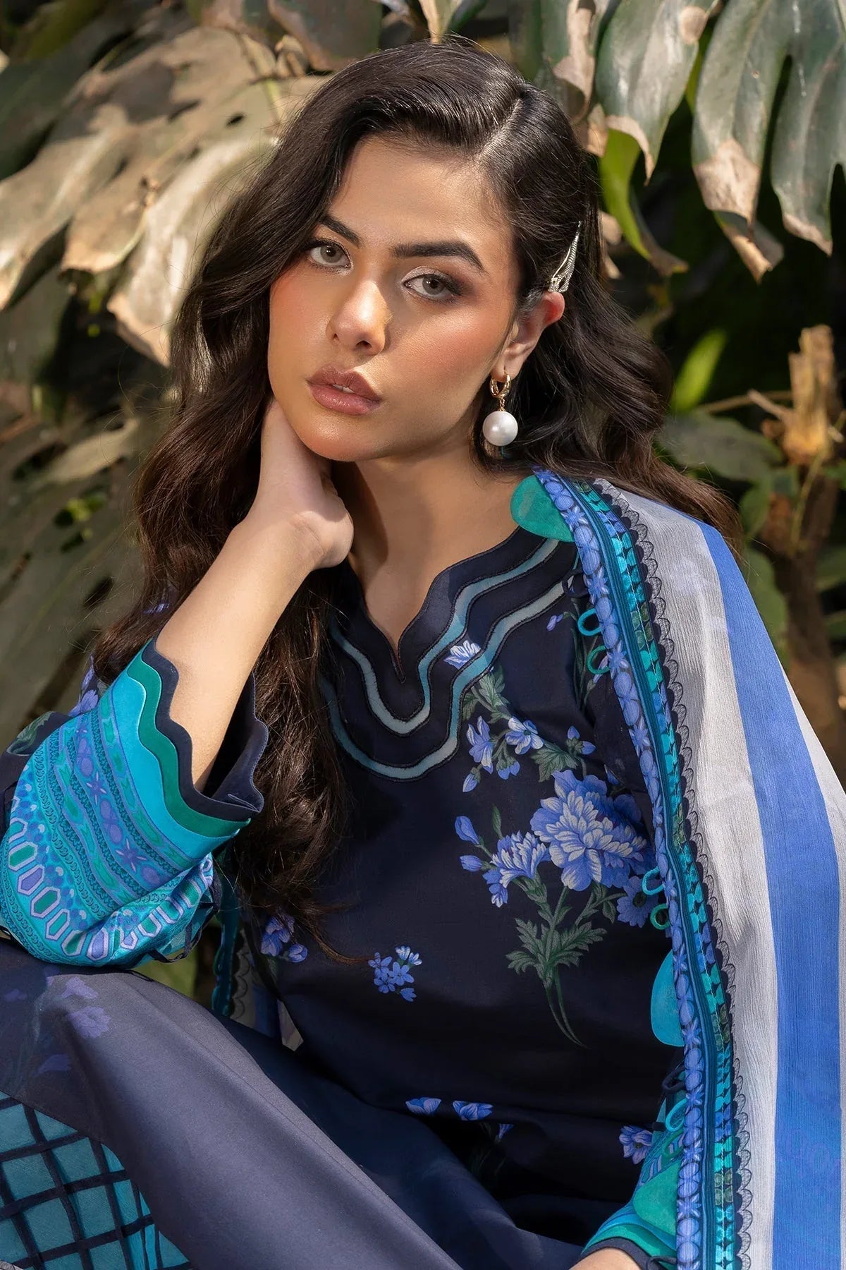 Charizma | C prints Lawn | CP5-19 - Rang-e-Khaas