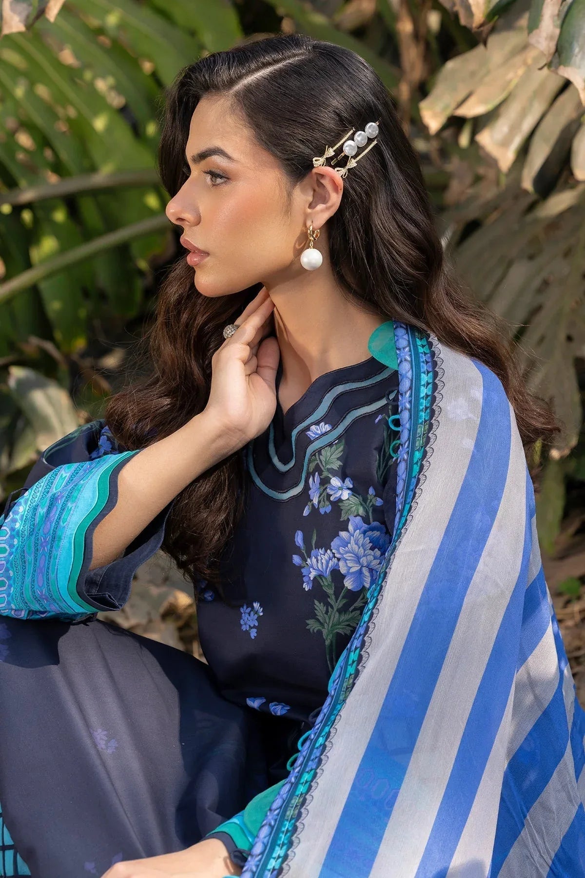Charizma | C prints Lawn | CP5-19 - Rang-e-Khaas
