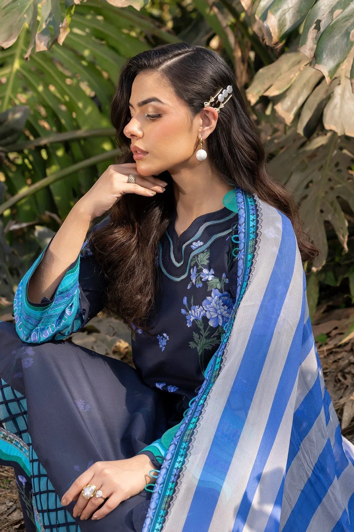 Charizma | C prints Lawn | CP5-19 - Rang-e-Khaas