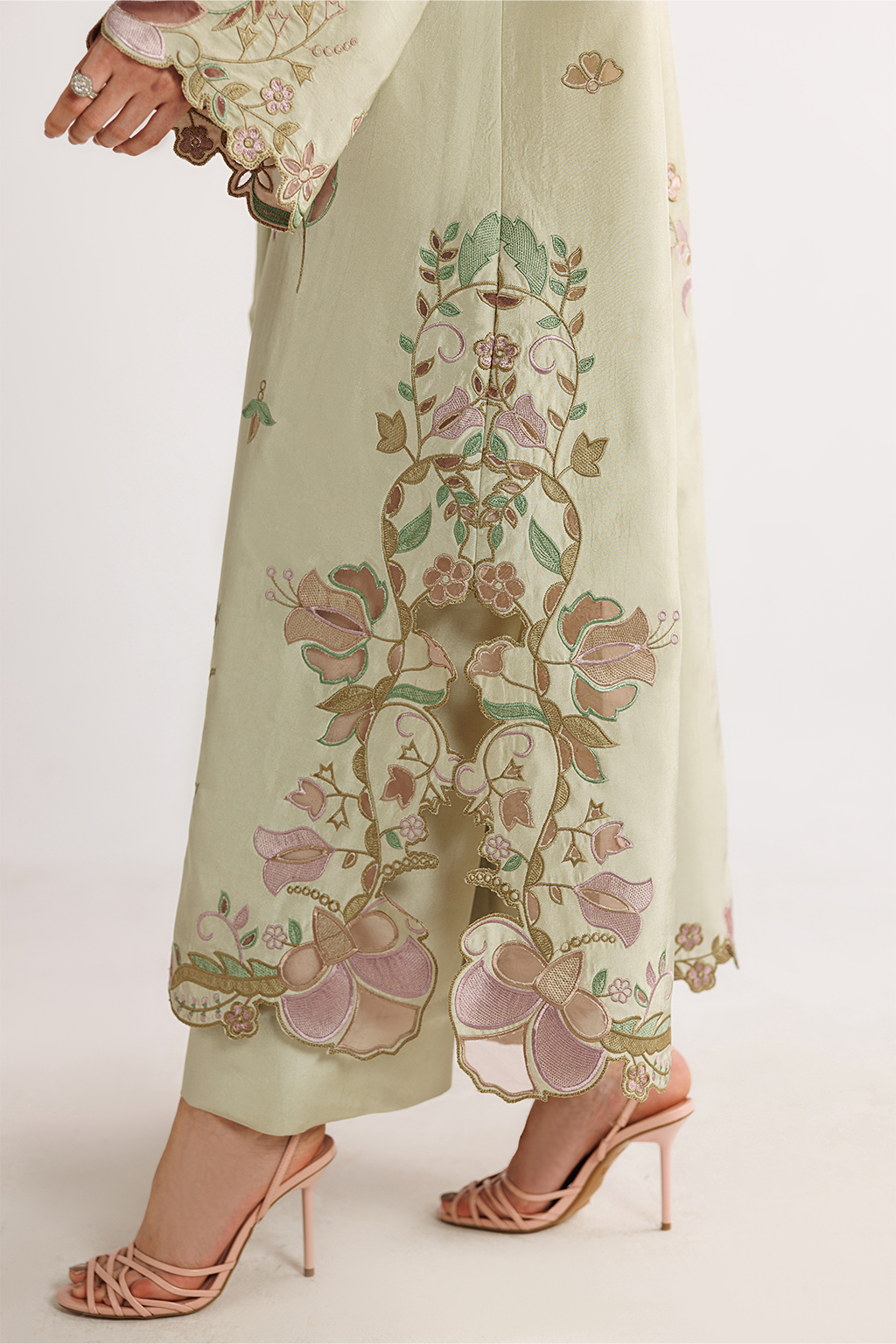 Iznik UE-649 Ramen Silk