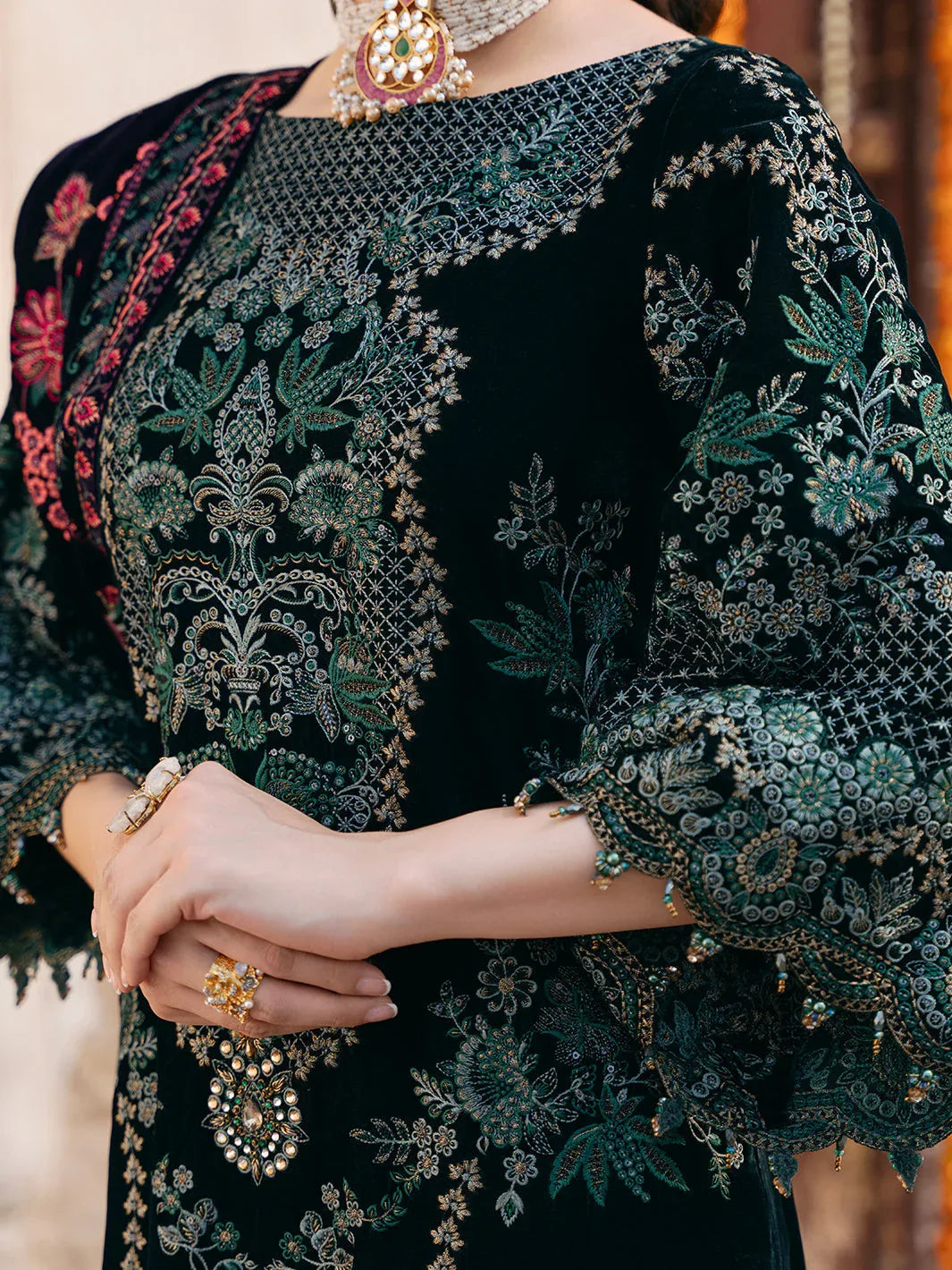 Flossie | Siara Velvet Formals | V-102 - B - Rang-e-Khaas