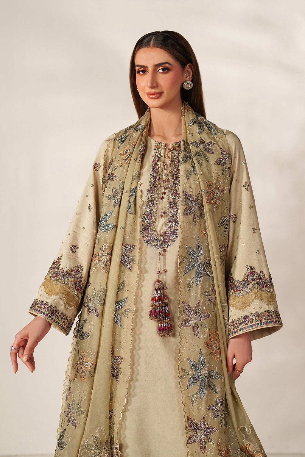 Iznik UE-617  Sheesha Silk