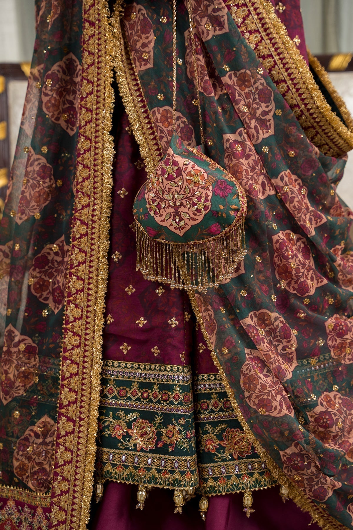 Baroque | Chantelle Embroidered 24 Vol 12 | CH12-03