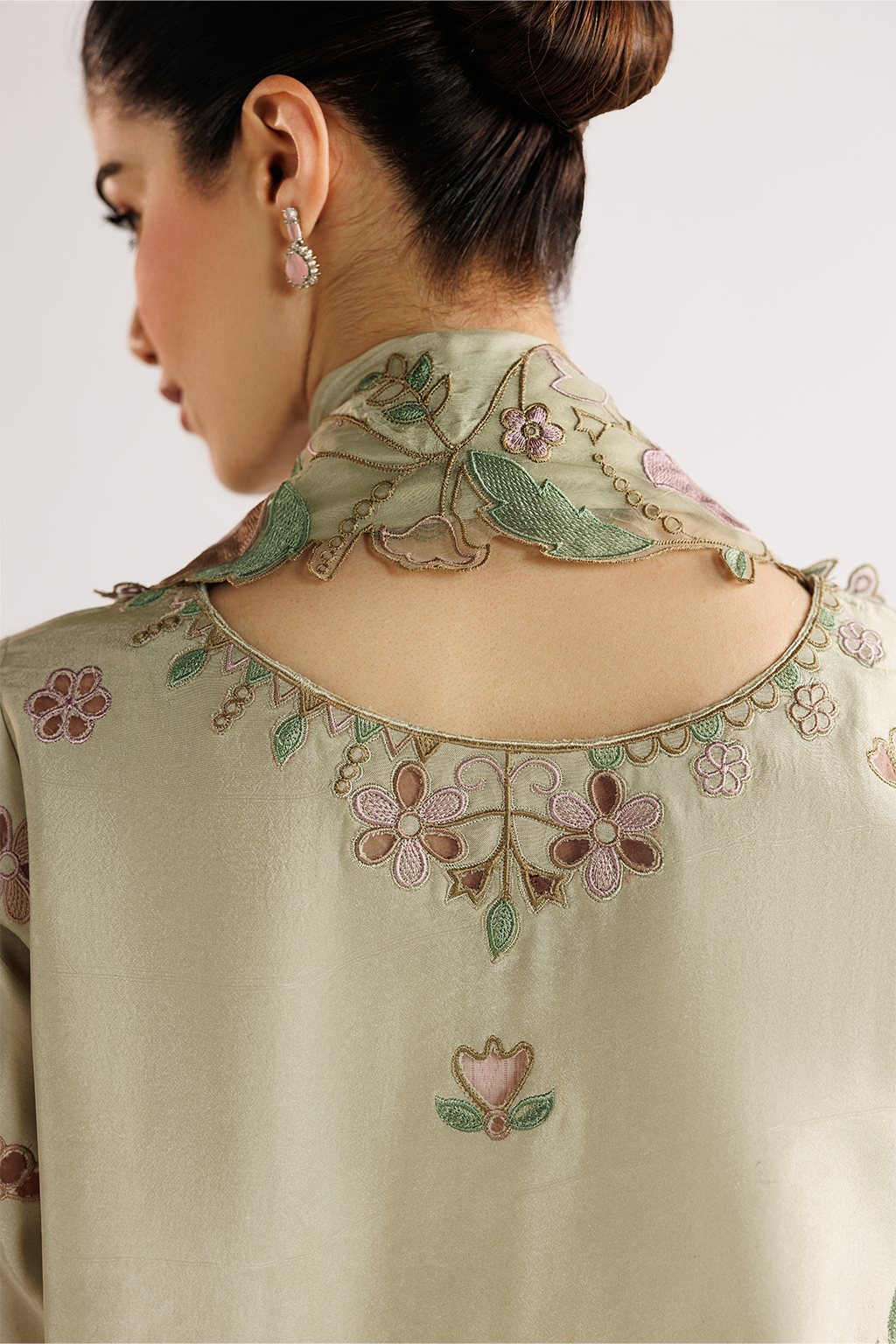 Iznik UE-649 Ramen Silk