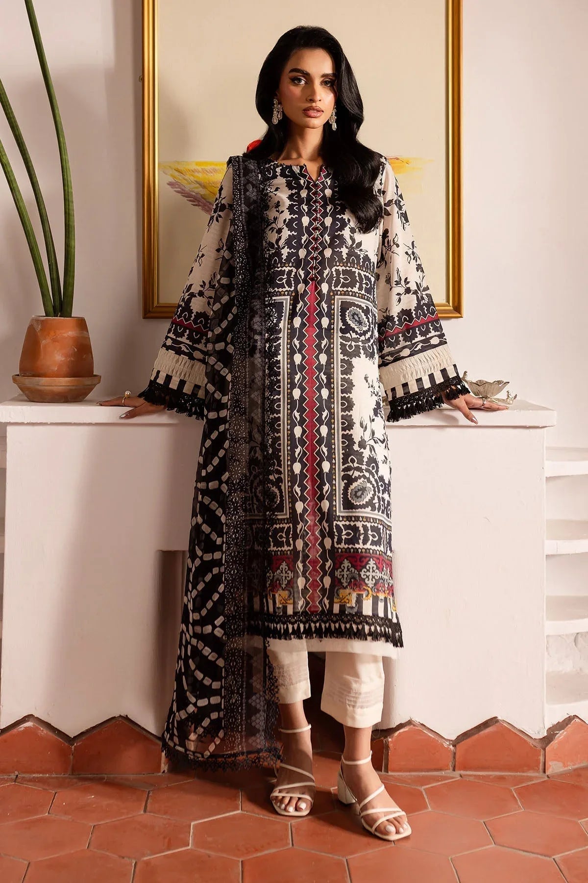 Nureh | Printed lawn 25 | SP-135 - Rang-e-Khaas