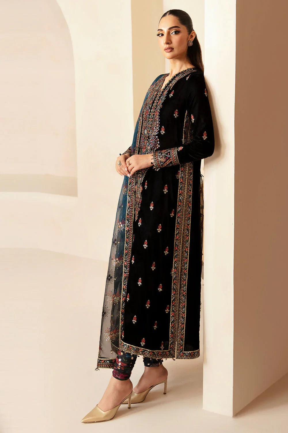 Jazmin | Velvet Edit 24 |  Velvet Formal VF-2028 - Rang-e-Khaas