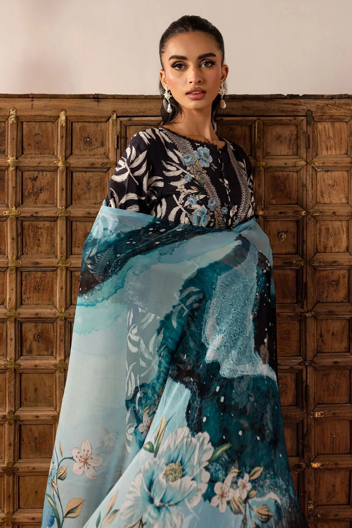 Nureh | Printed Lawn 25 | SP-142 - Rang-e-Khaas