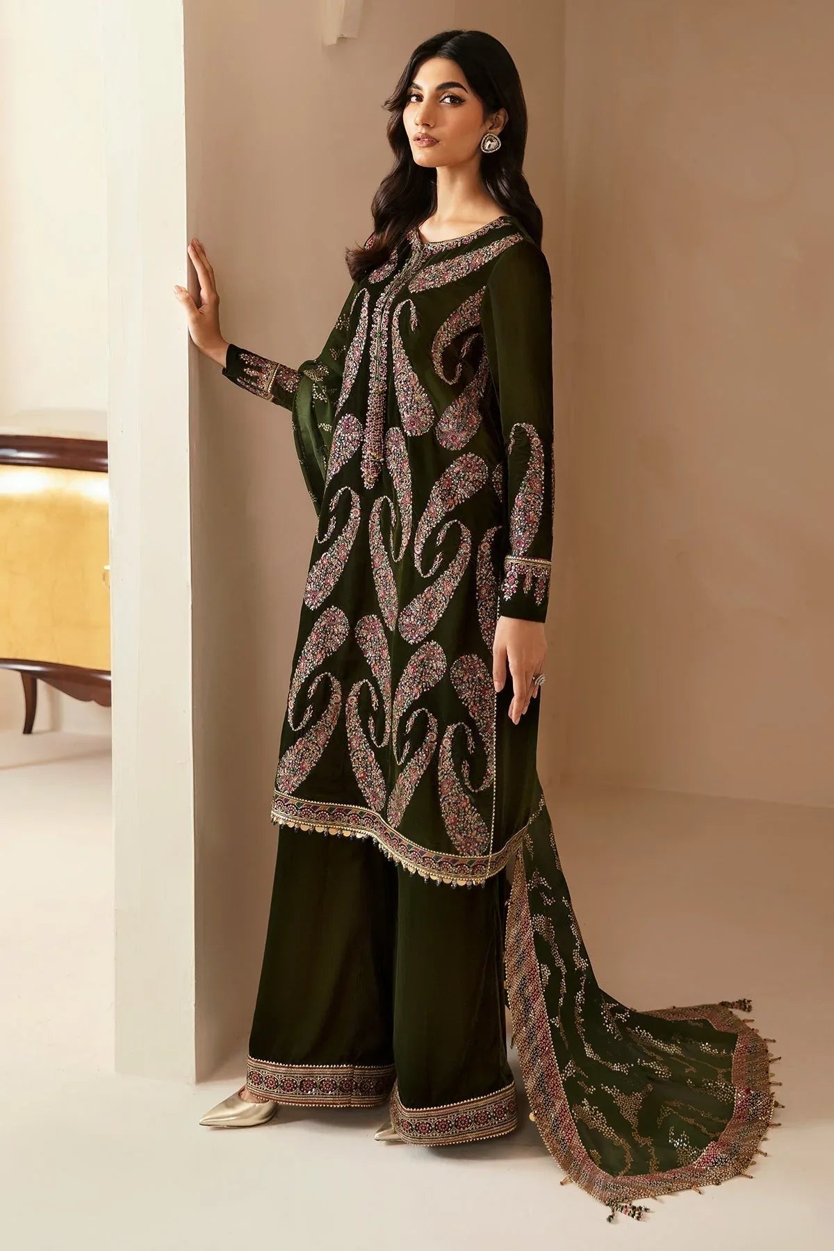Jazmin | Velvet Edit 24 | Velvet Formal VF-2023 - Rang-e-Khaas