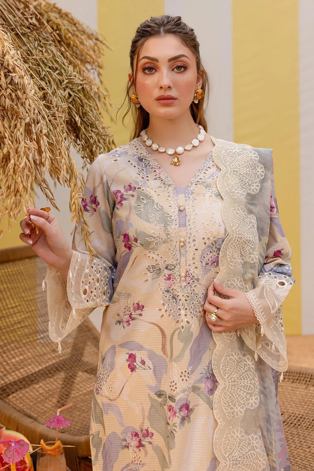 Nureh | Gardenia Lawn 25 | NSG-177 - Rang-e-Khaas