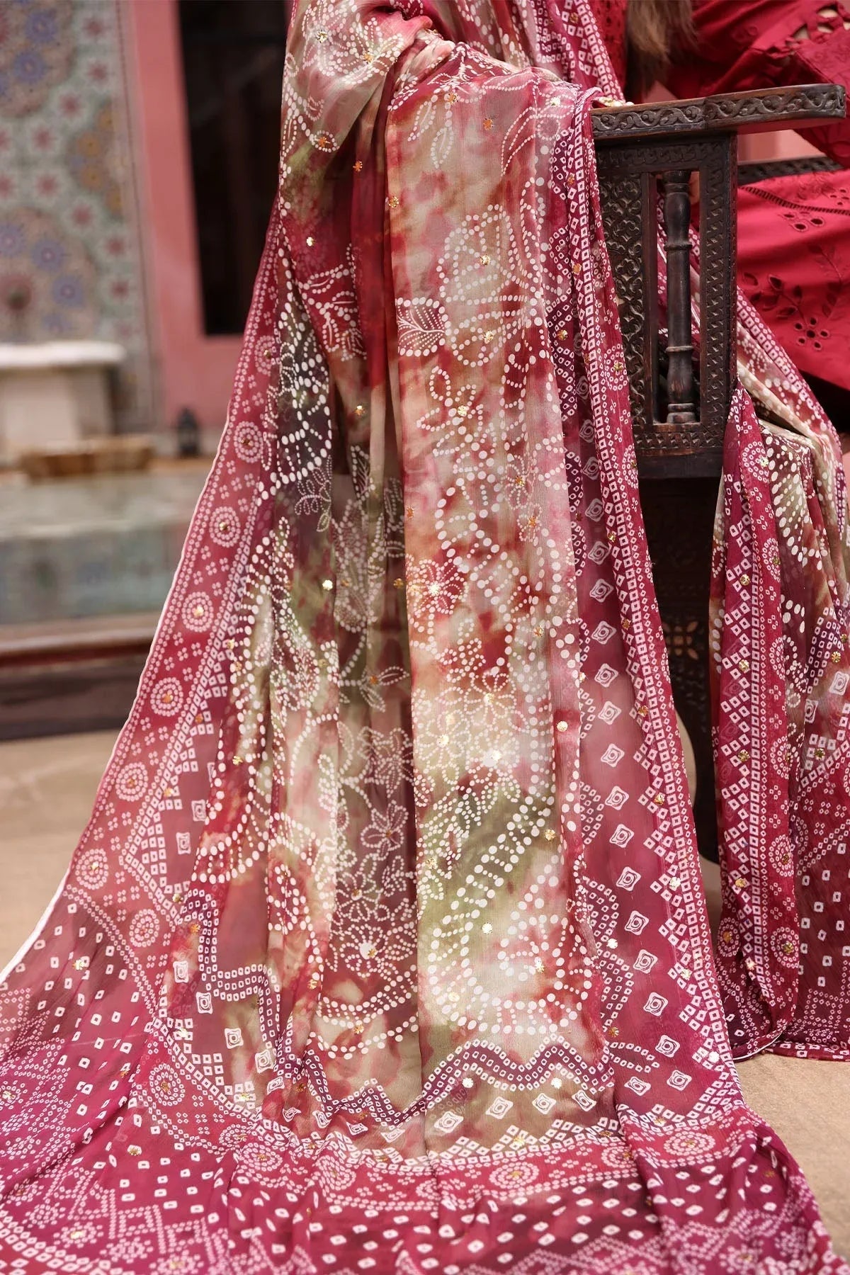 Nureh | Bazaar Lawn 25 | NE-109 - Rang-e-Khaas
