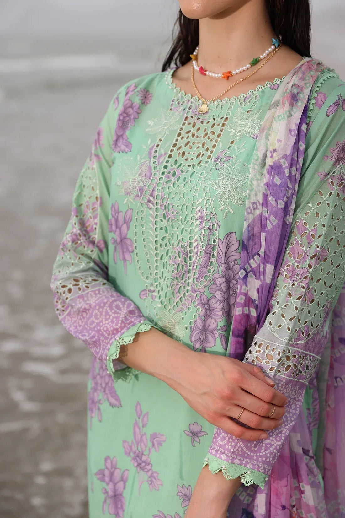 Nureh | Gardenia Embroidered Lawn 25 | NSG-174 - Rang-e-Khaas