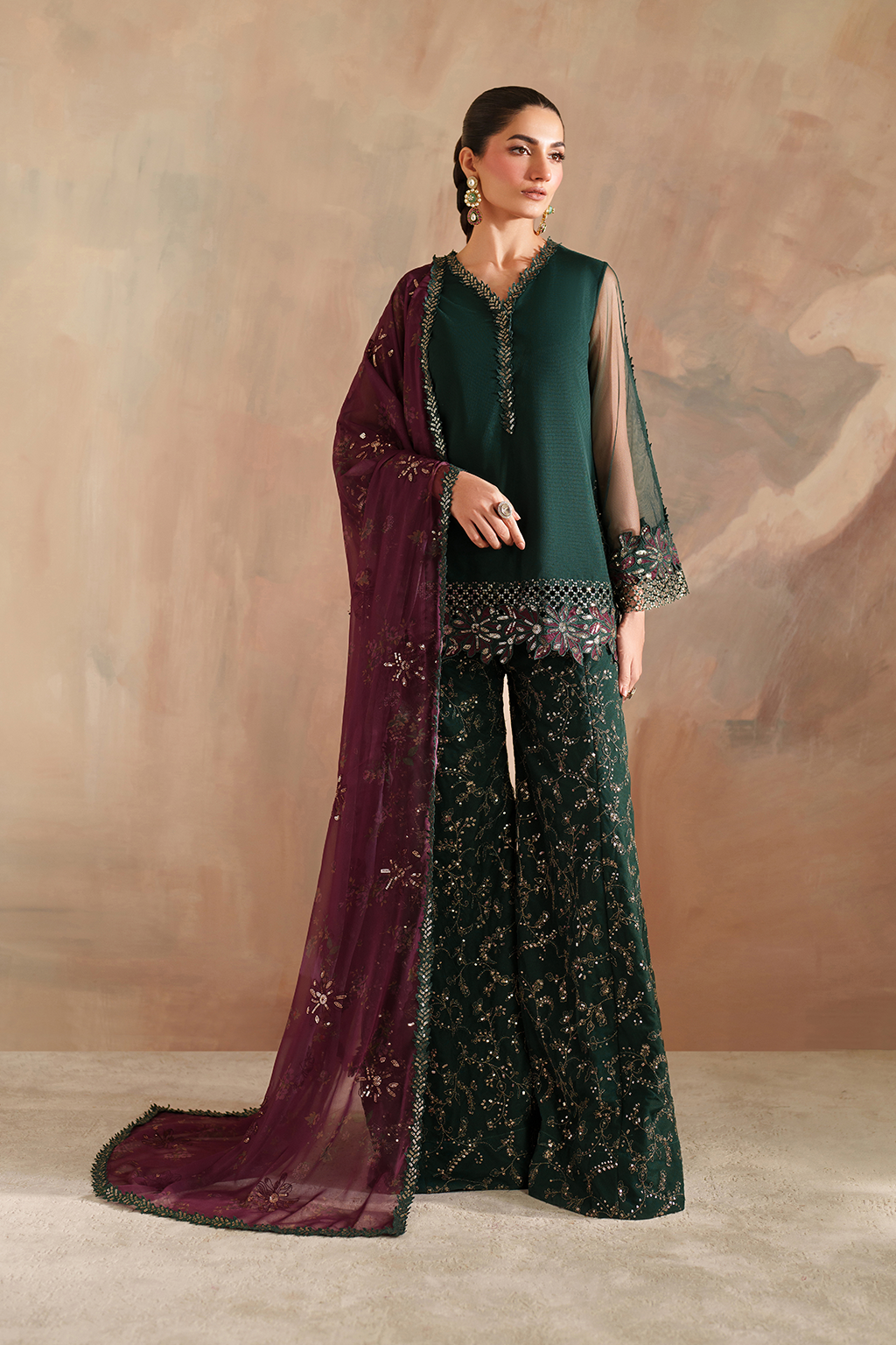 Iznik CC-82 Embroidered Net
