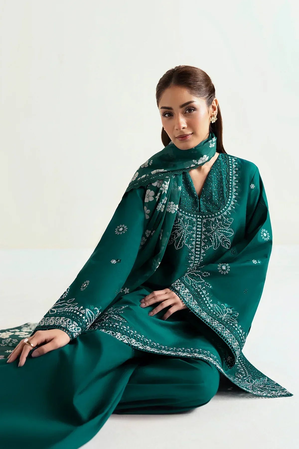 Afrozeh | Basic Pret 25 | Blueberry Majesty - Rang-e-Khaas