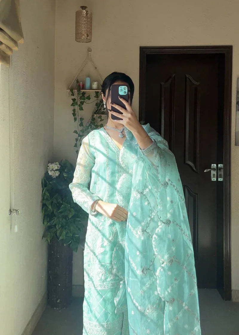 Daud Abbas | Formals Collection | Missa - Rang-e-Khaas