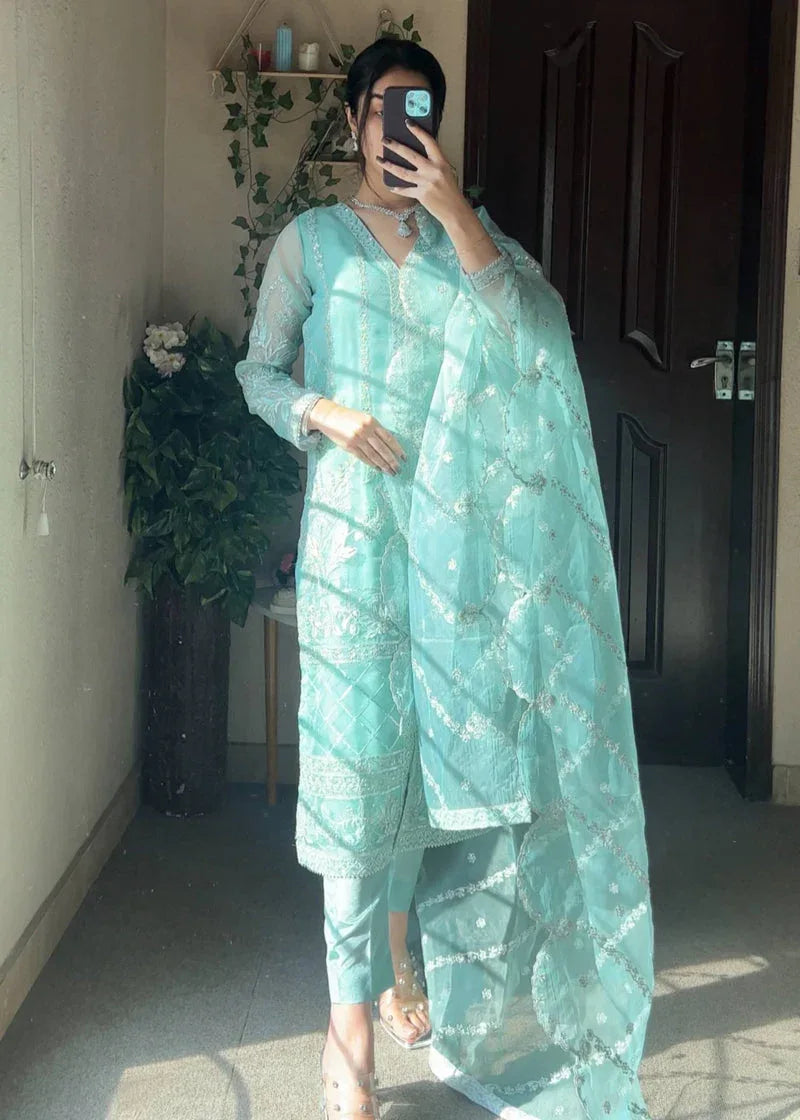 Daud Abbas | Formals Collection | Missa - Rang-e-Khaas
