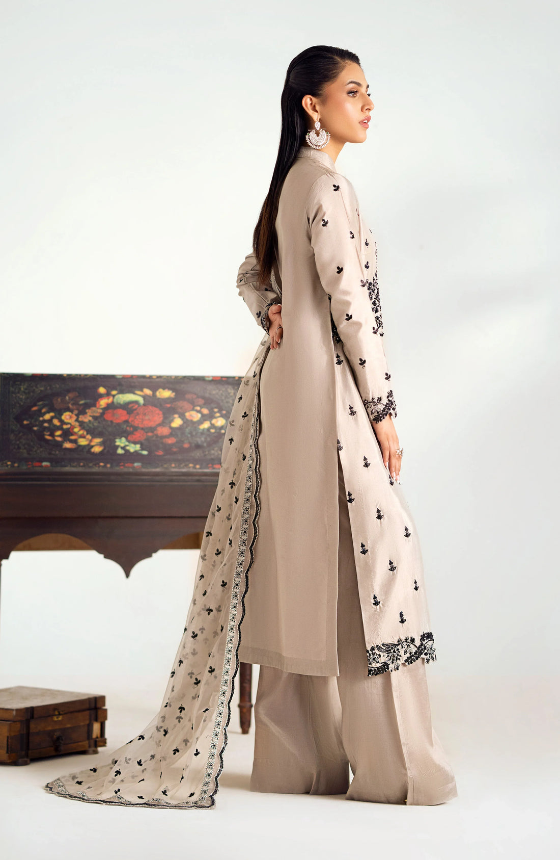 Maryum N Maria | Dastan Formals | ELARA - MS40020 - Rang-e-Khaas