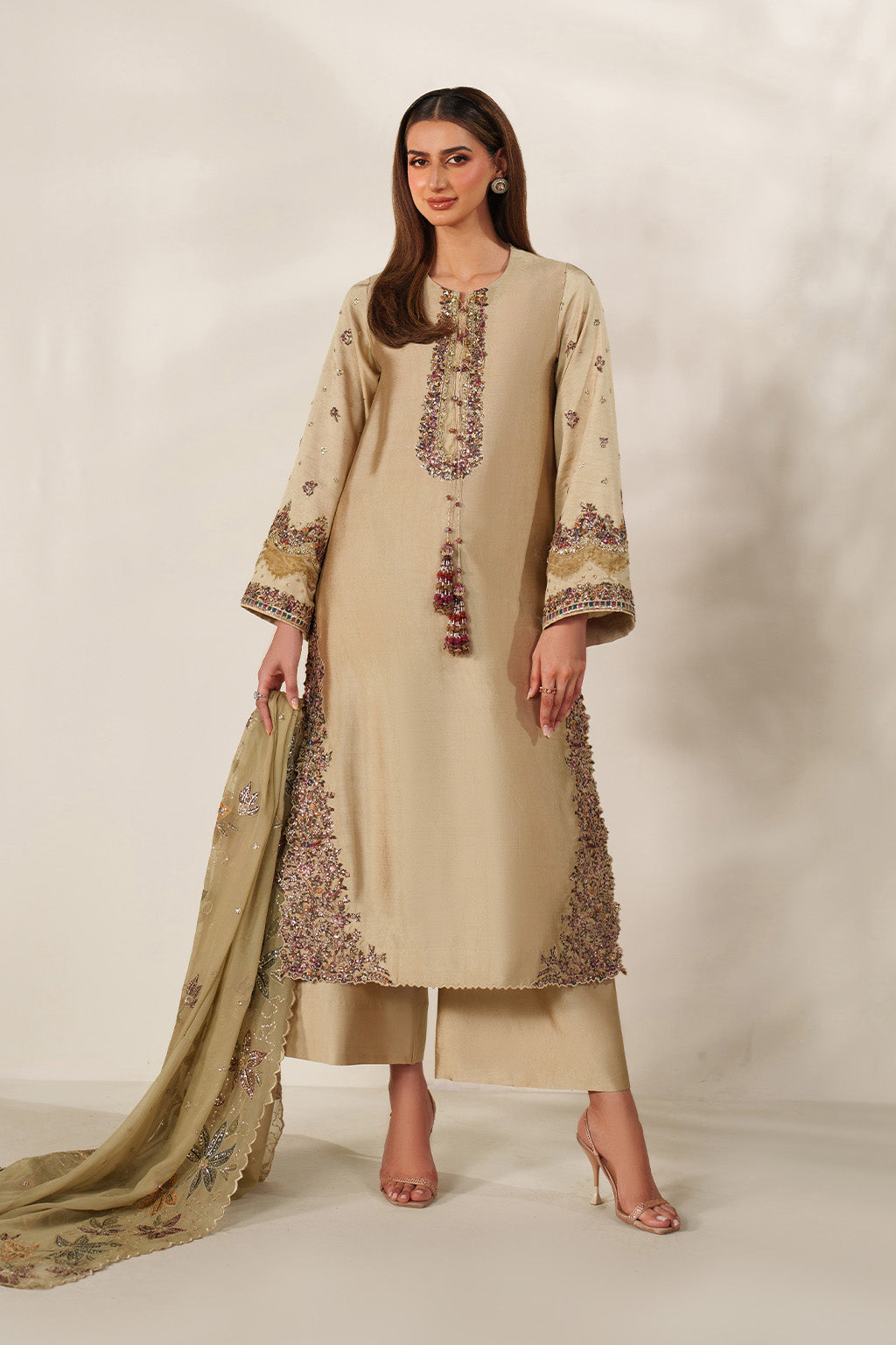 Iznik UE-617  Sheesha Silk