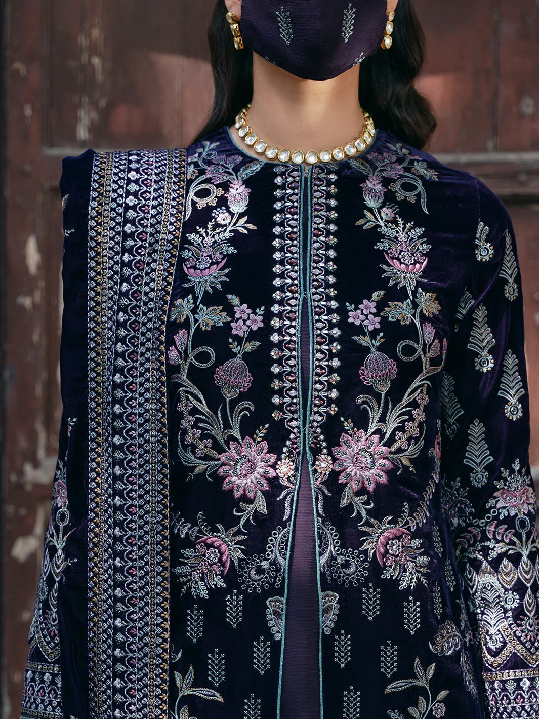 Flossie | Siara Velvet Formals | V-104 - B - Rang-e-Khaas
