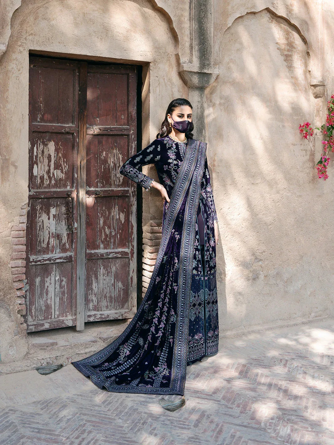 Flossie | Siara Velvet Formals | V-104 - B - Rang-e-Khaas