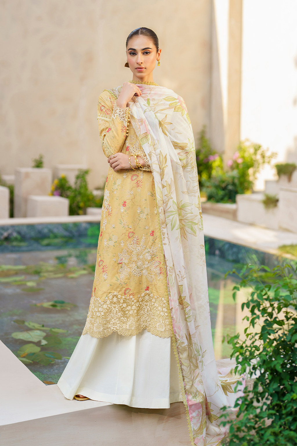 Iznik | Festive lawn 24 | SFL-09
