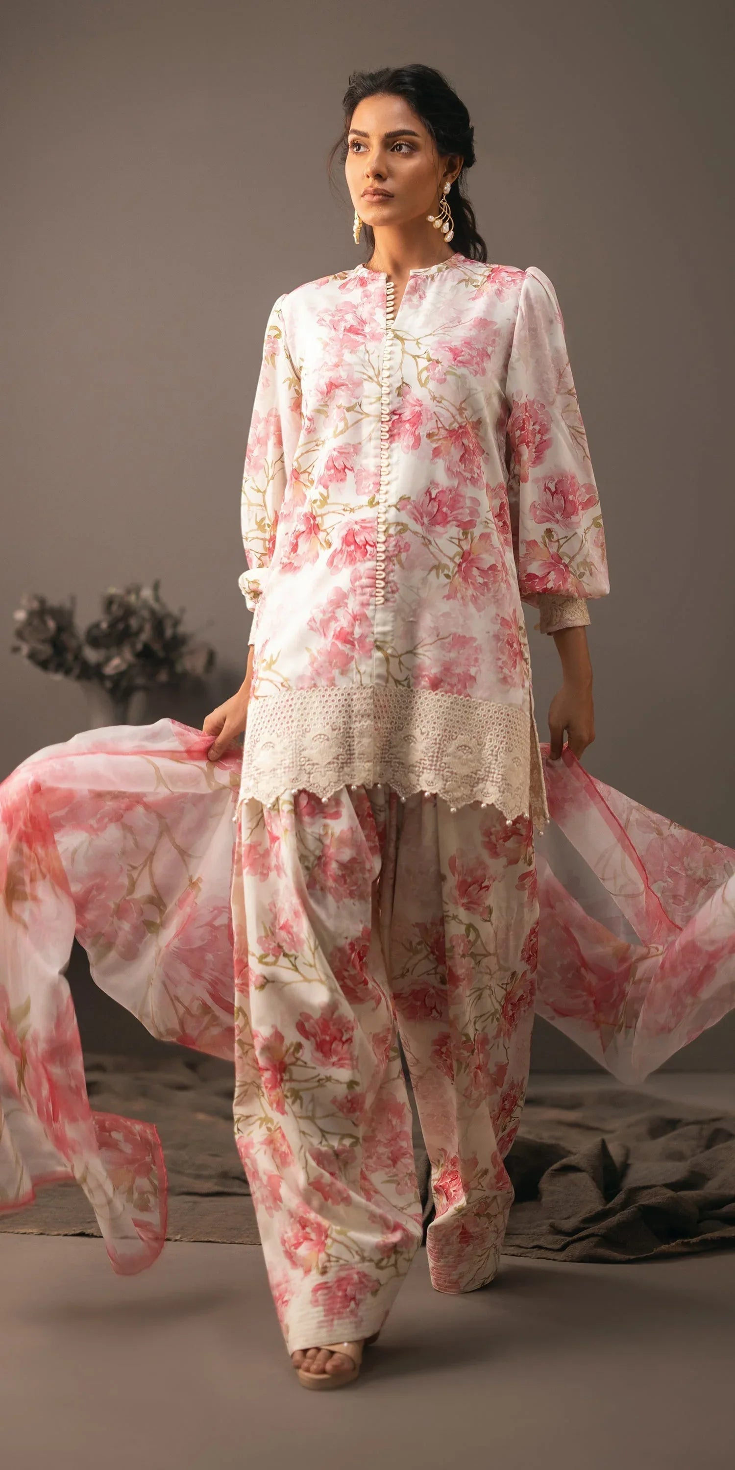 Erum Khan | Beyond Basic | BOLD BOUQUET - Rang-e-Khaas