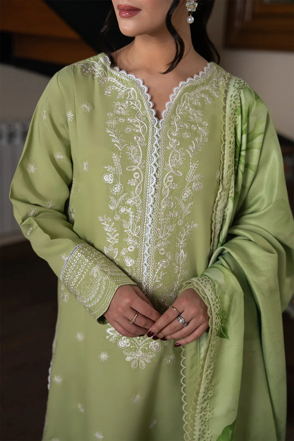 Neeshay | Winter Reverie | Virsine - Rang-e-Khaas
