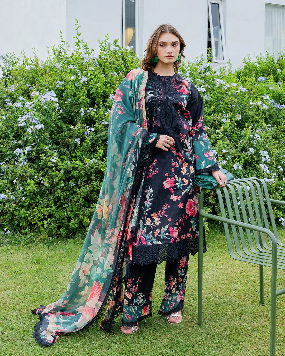 Ebon Floral