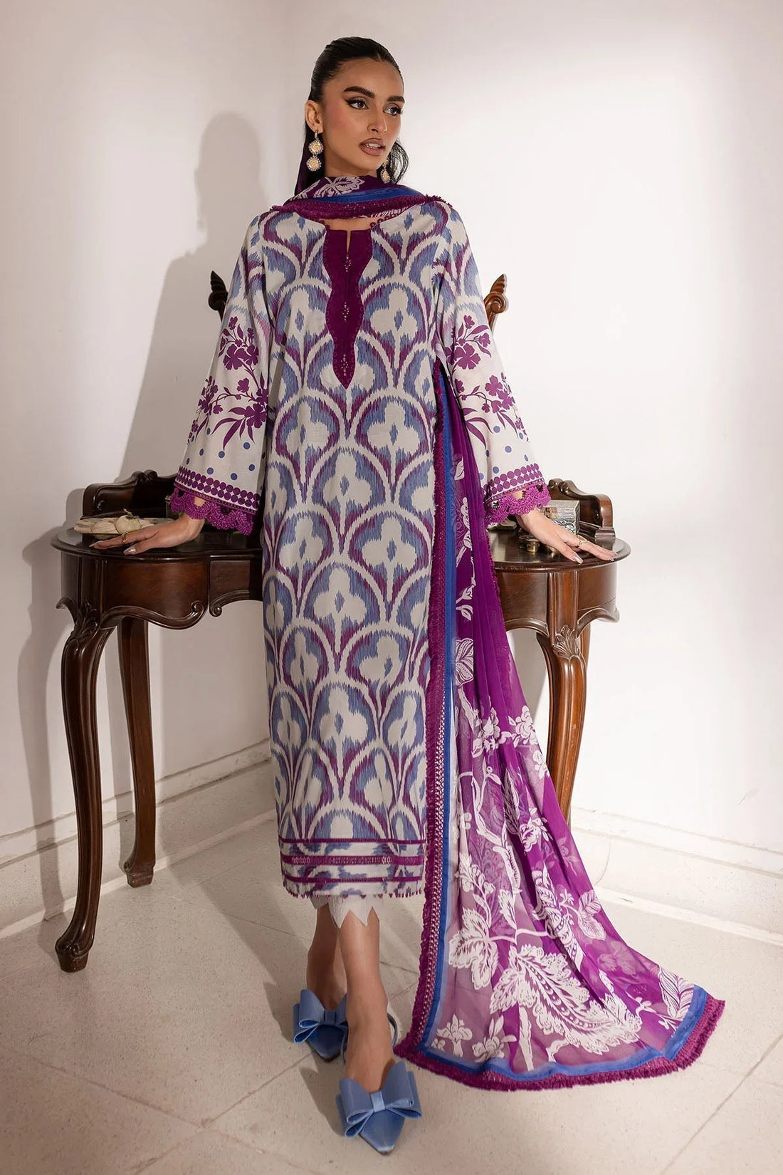 Nureh | Printed Lawn 25 | SP-147 - Rang-e-Khaas