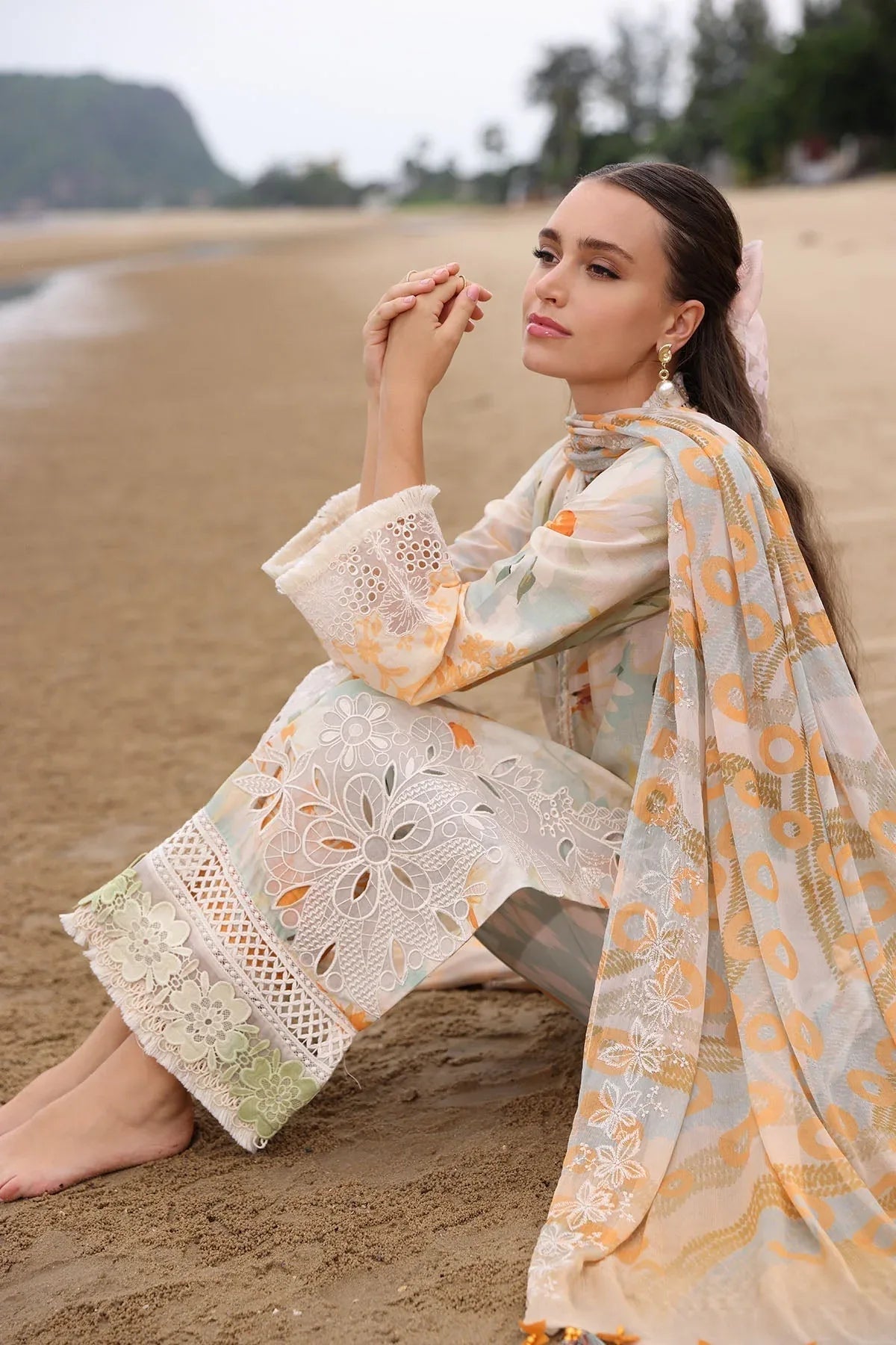 Nureh | Gardenia Embroidered Lawn 25 | NSG-169 - Rang-e-Khaas