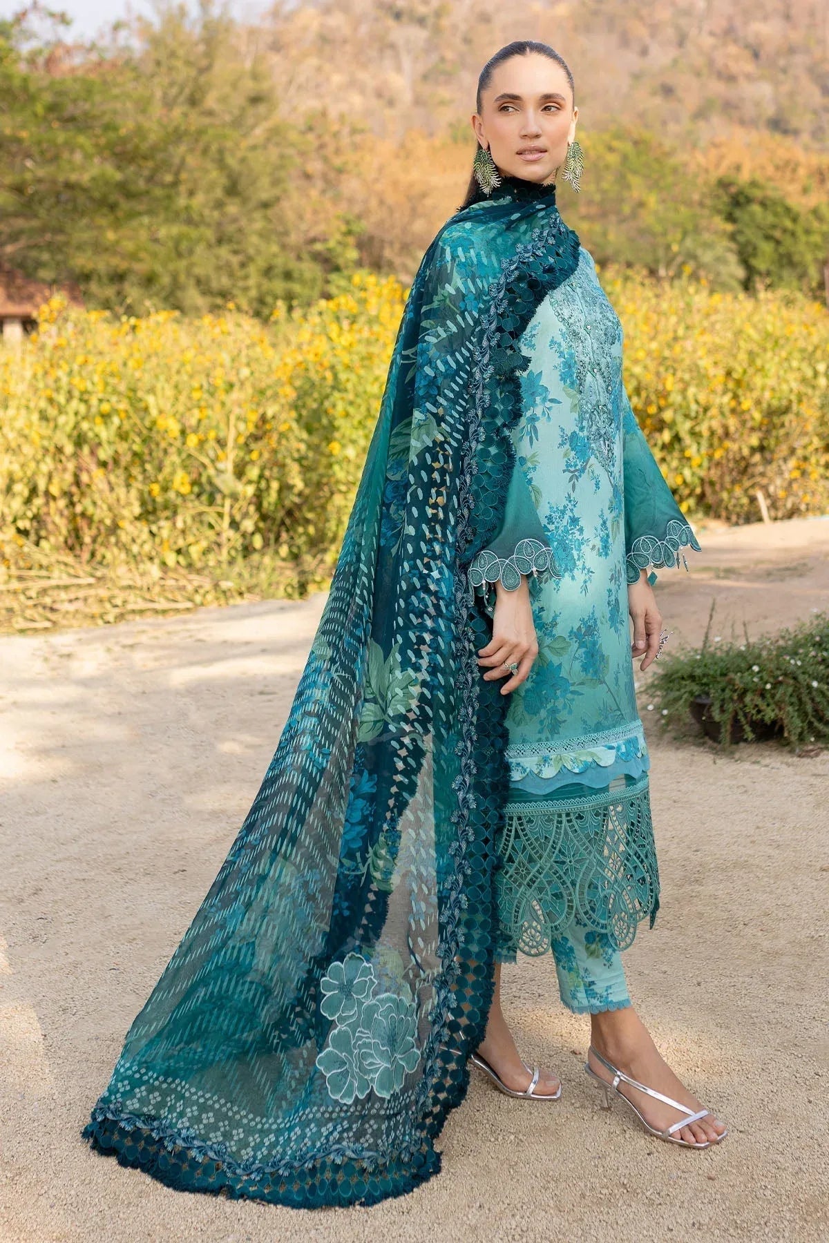 Nureh | Bloom 25 | BL-06 - Rang-e-Khaas
