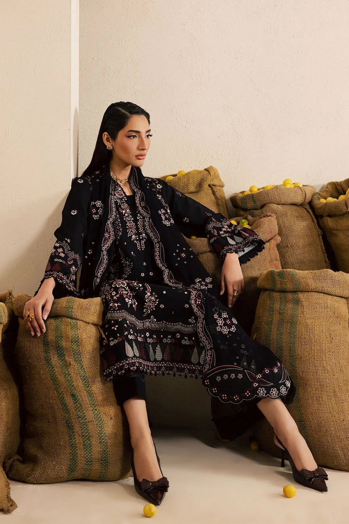 Nureh | Karandi Collection | NE-221 - Rang-e-Khaas