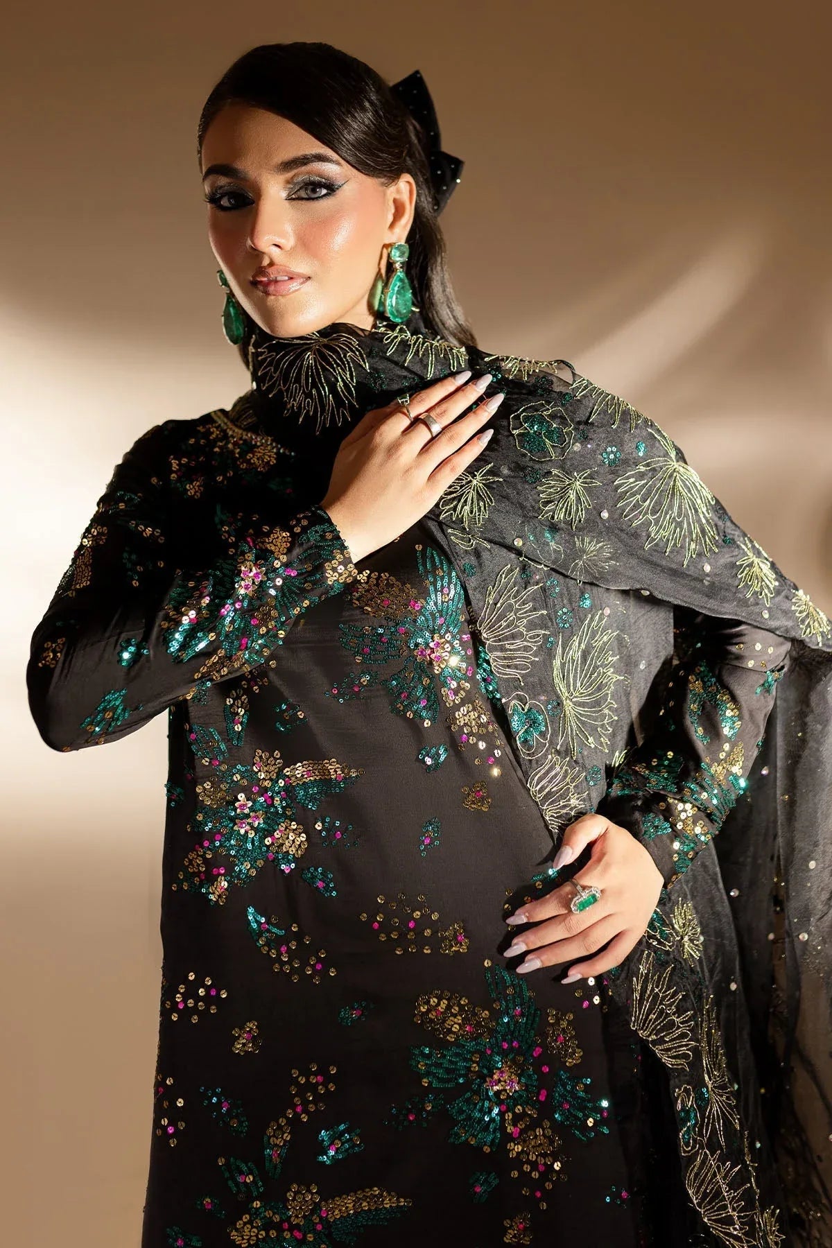 Nureh | Tiny Twinkles | TW-02 GOLDEN STARDUST - Rang-e-Khaas