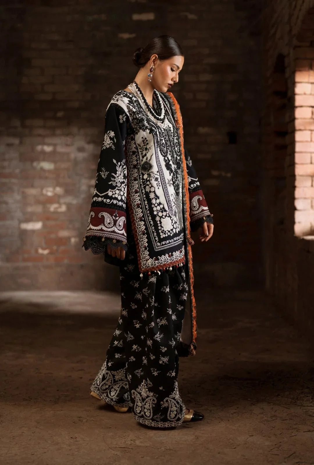 AJR Couture | Sard Sham | Makhmal - Rang-e-Khaas