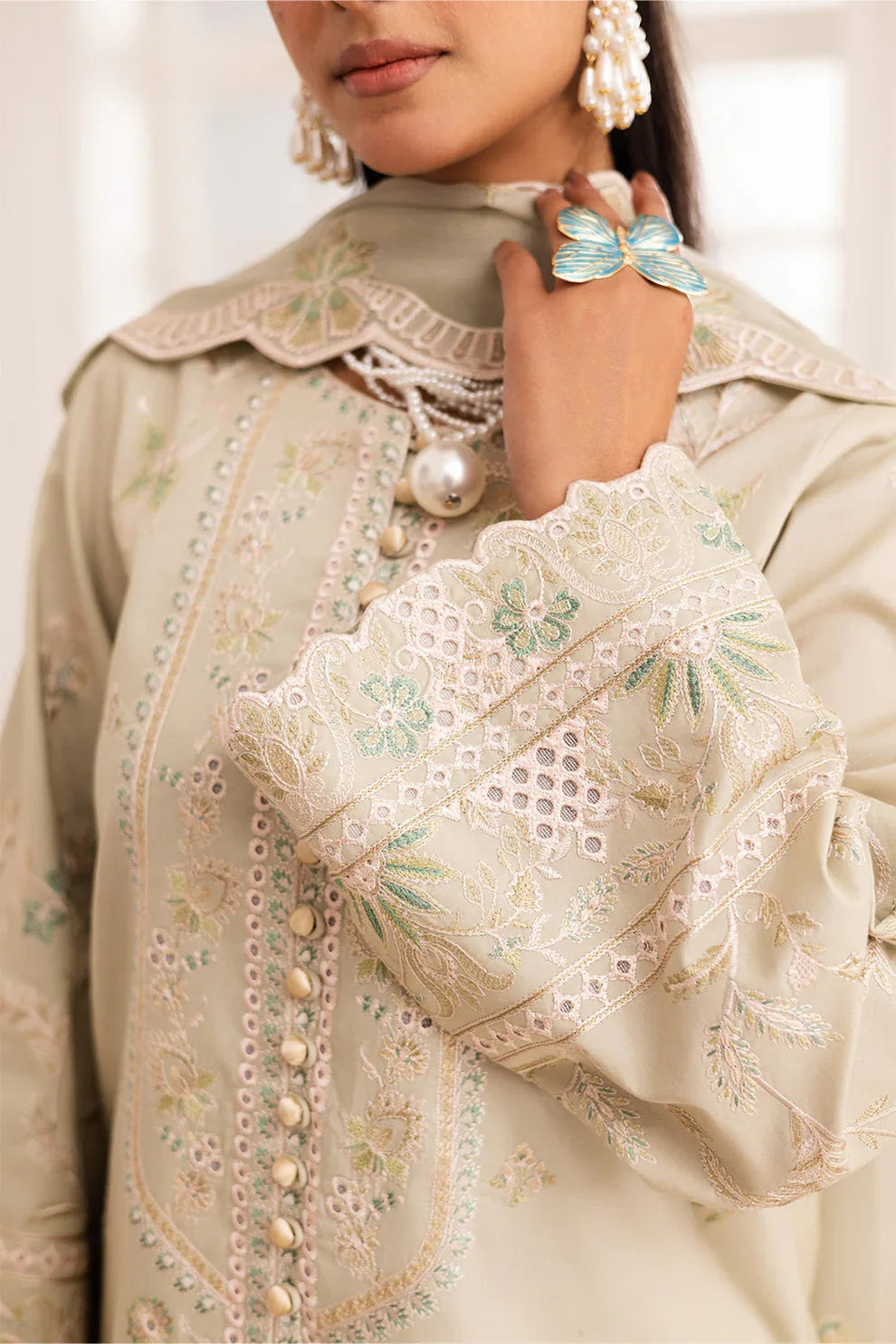 Maryum N Maria | Mira Luxury Lawn | ESMAT - FS50099 - Rang-e-Khaas