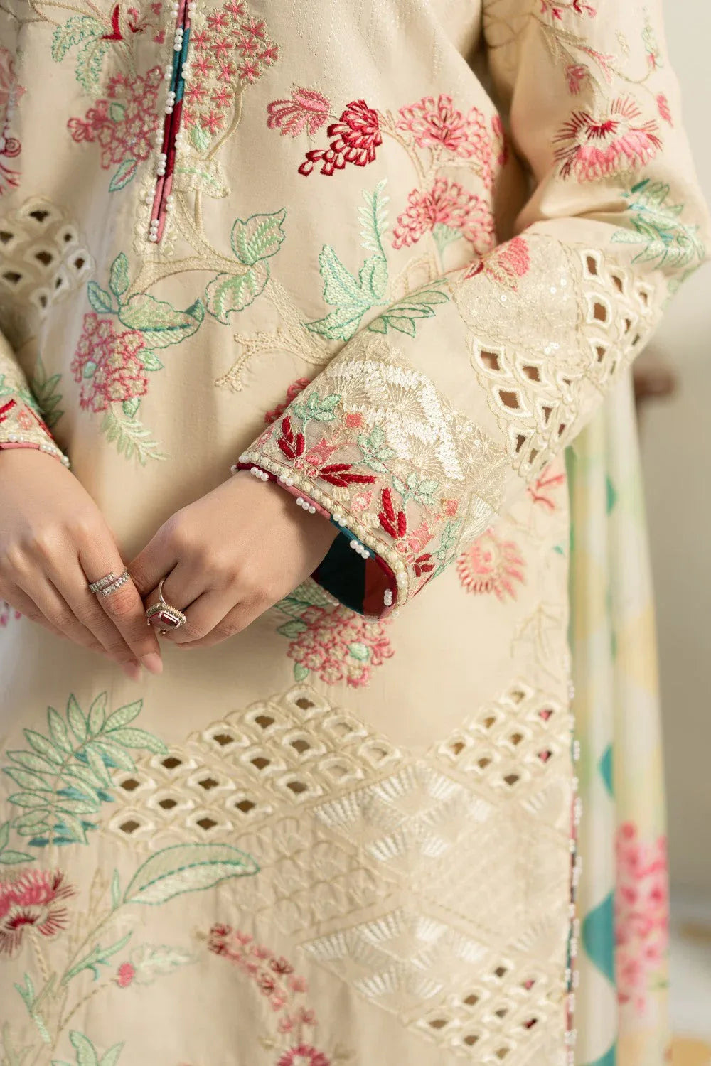 Maryum N Maria | Luxury Lawn 25 | AEISHA - MS50109 - Rang-e-Khaas