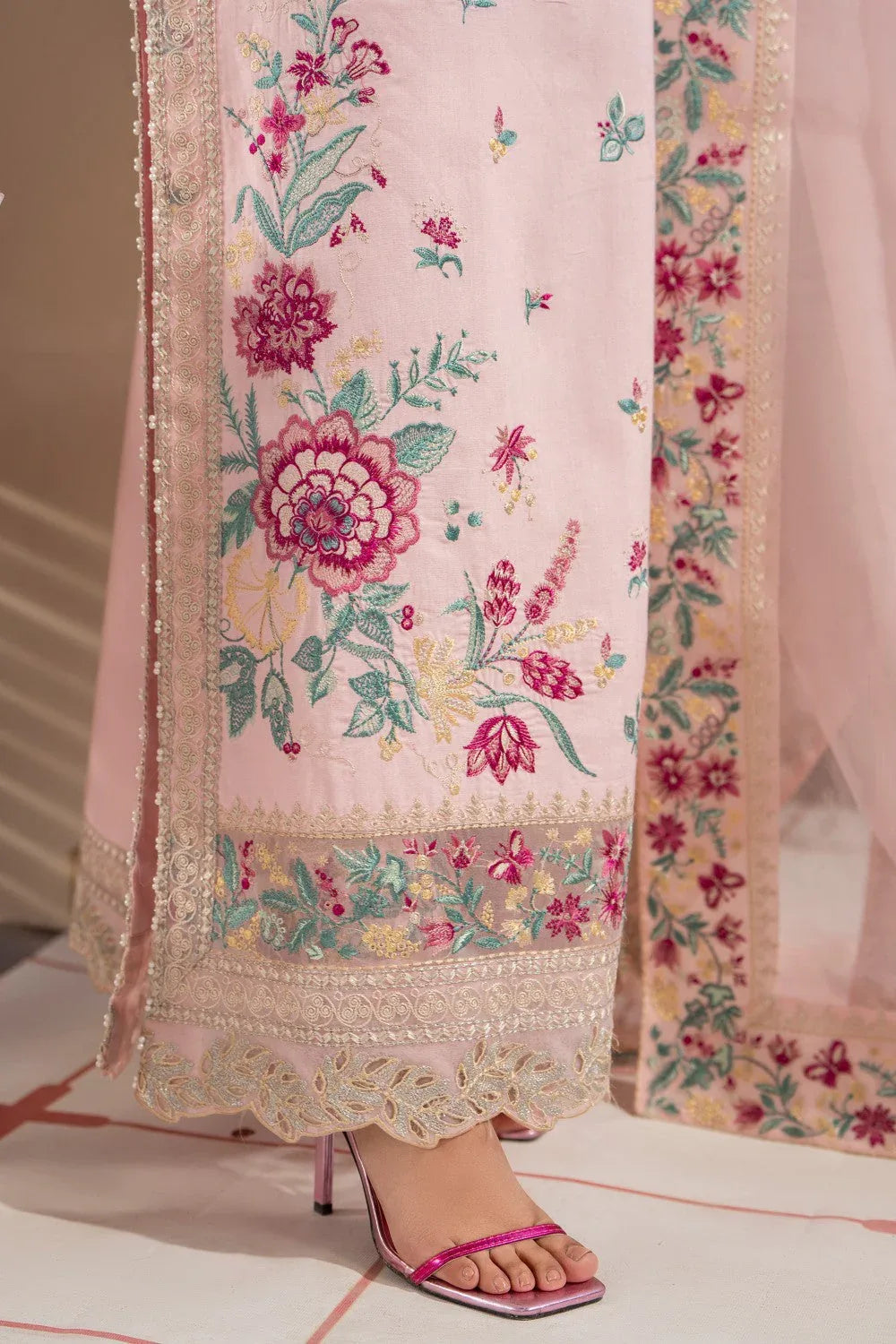 Maryum N Maria | Luxury Lawn 25 | ARNINA - MS50112 - Rang-e-Khaas
