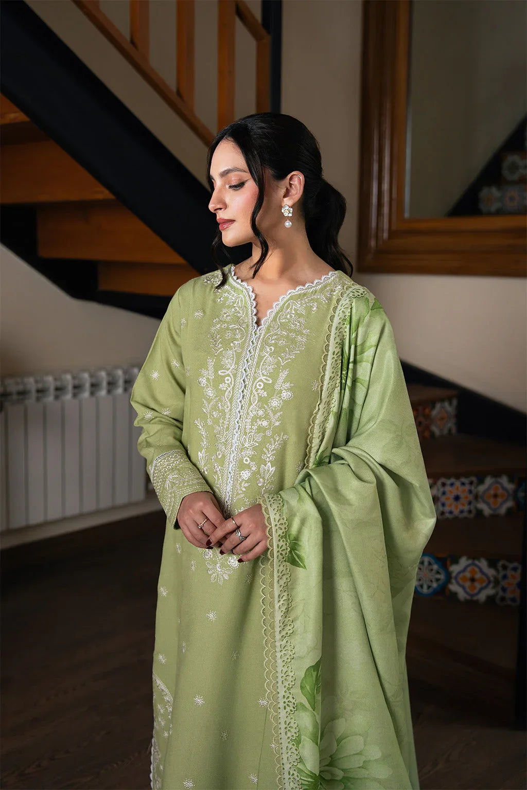 Neeshay | Winter Reverie | Virsine - Rang-e-Khaas