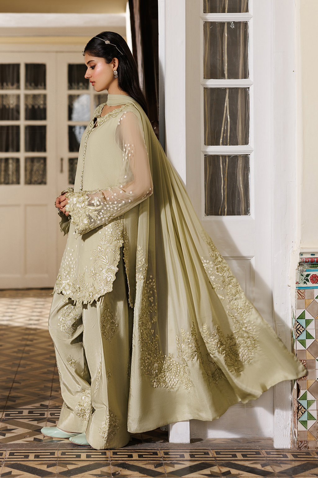 Iznik CC-101 Embroidered Chiffon