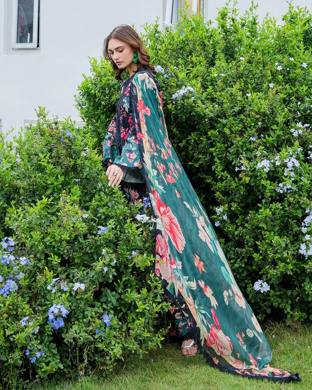 Ebon Floral