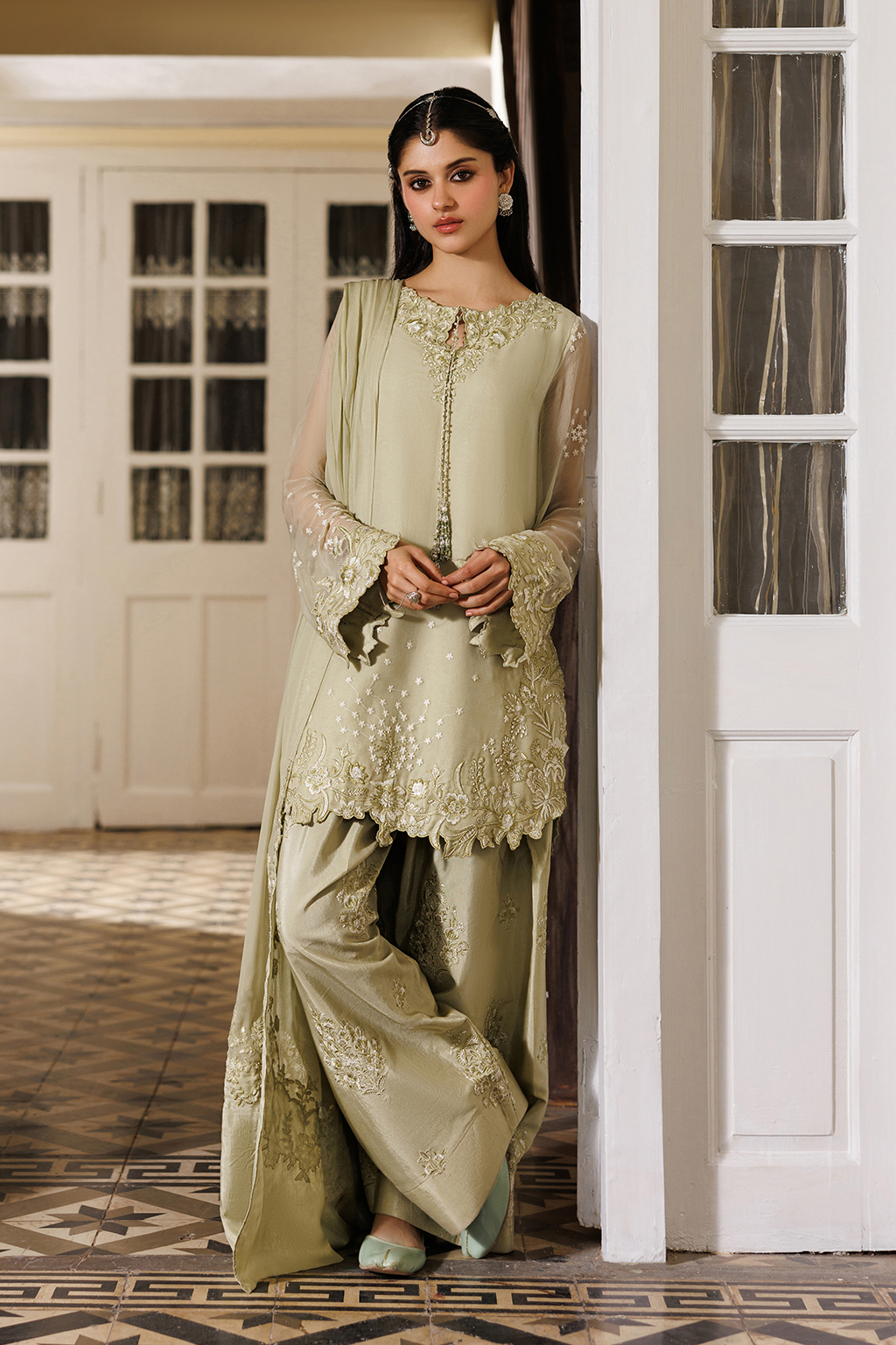 Iznik CC-101 Embroidered Chiffon