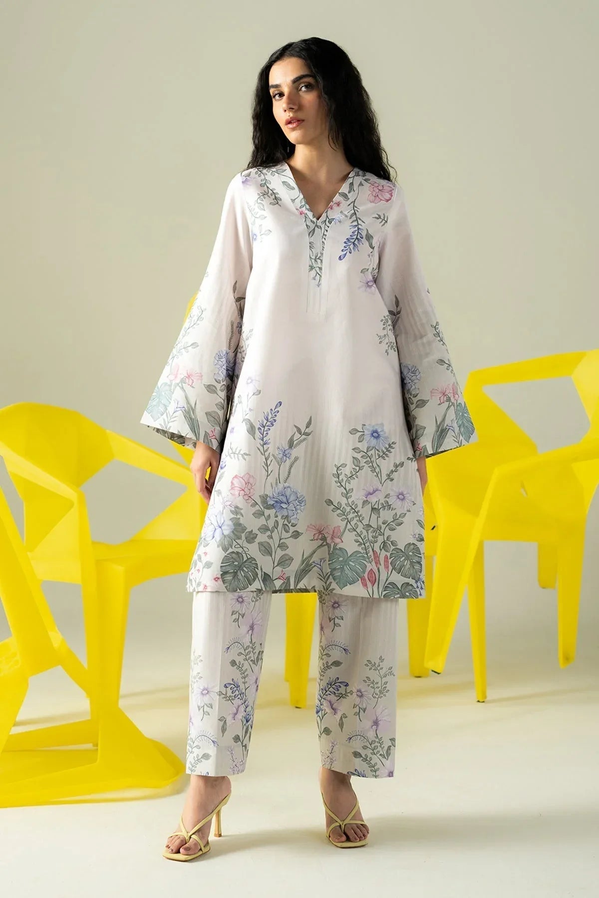 Afrozeh | Coords 25 | Creamy - Rang-e-Khaas