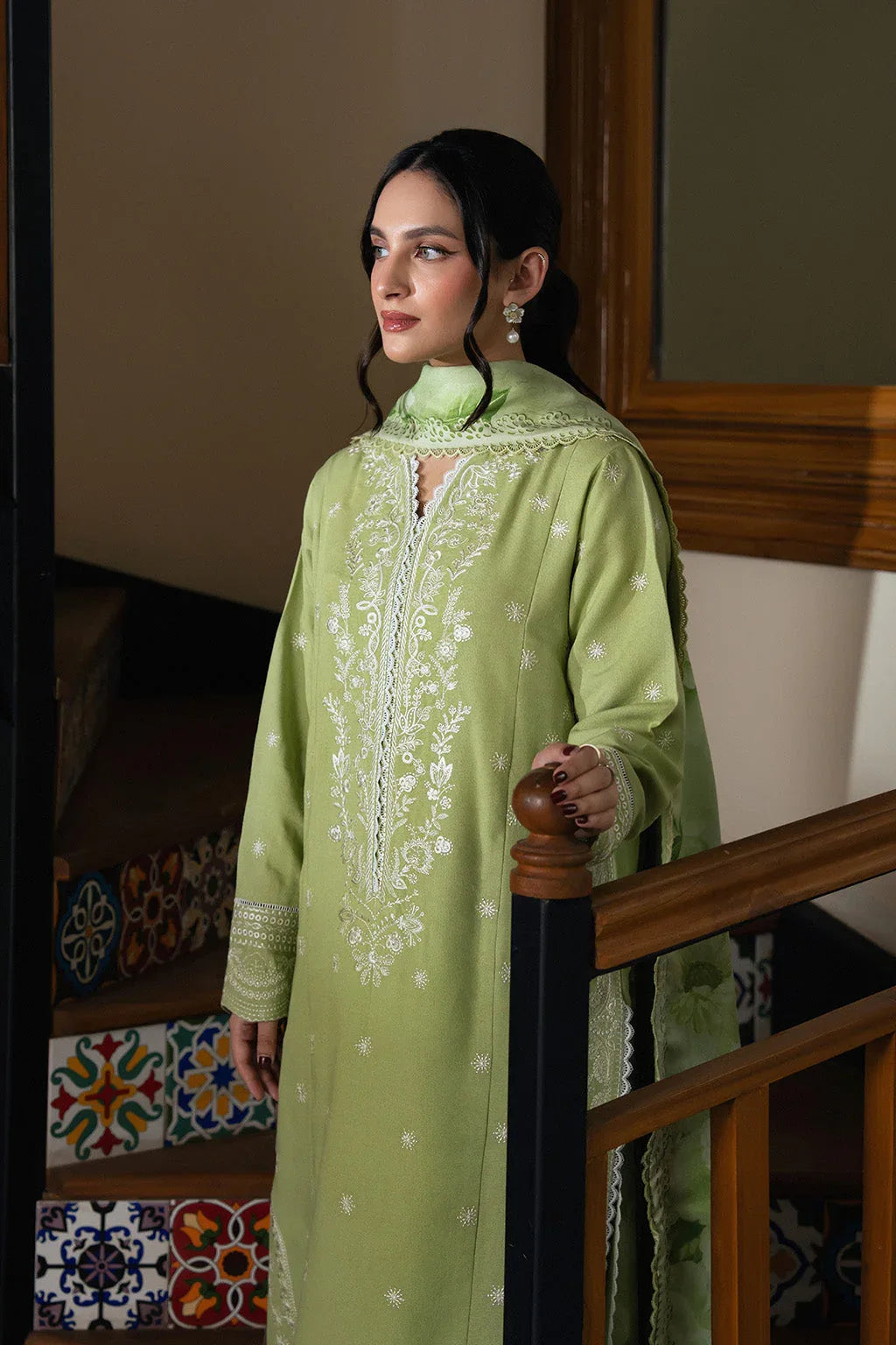 Neeshay | Winter Reverie | Virsine - Rang-e-Khaas