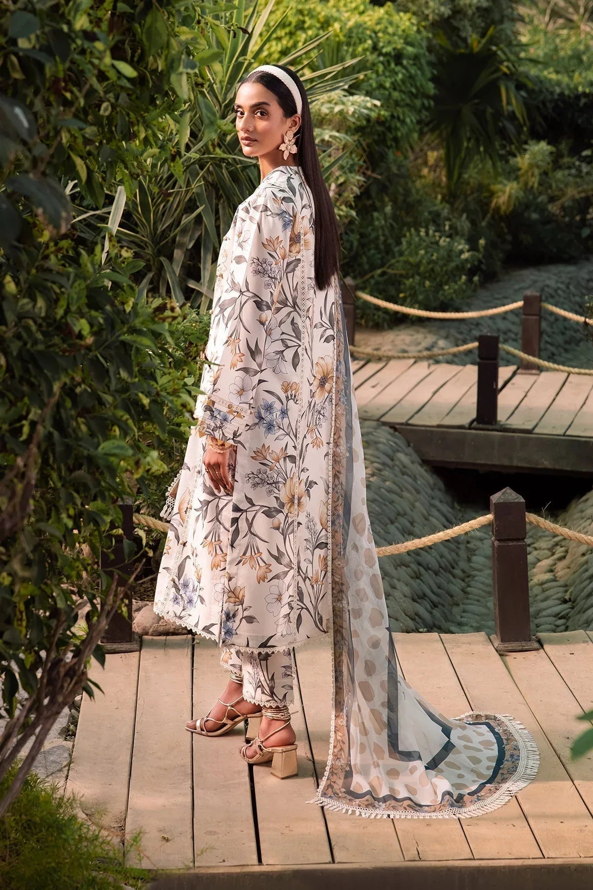 Alizeh | Sheen Lawn Prints 24 | GARDENIA - Rang-e-Khaas